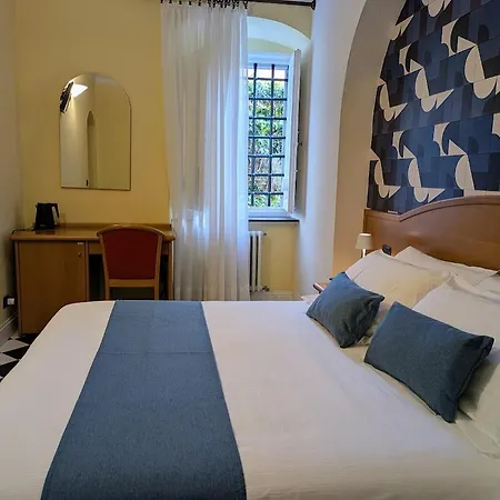 Fieschi Hotel 3*