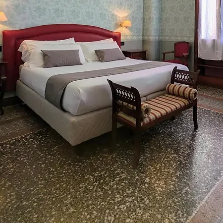 Fieschi Boutique 3* لافانيا