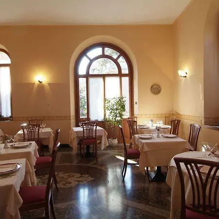 Fieschi Boutique 호텔