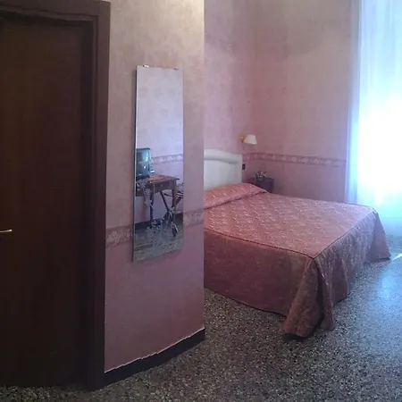 Hotel Fieschi 3*