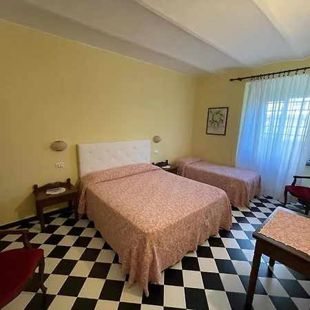 Fieschi Boutique 3*
