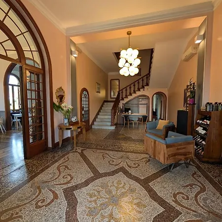 Fieschi Boutique 3*
