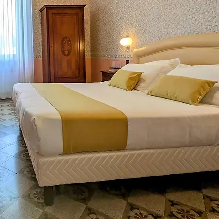 Fieschi Boutique 3*